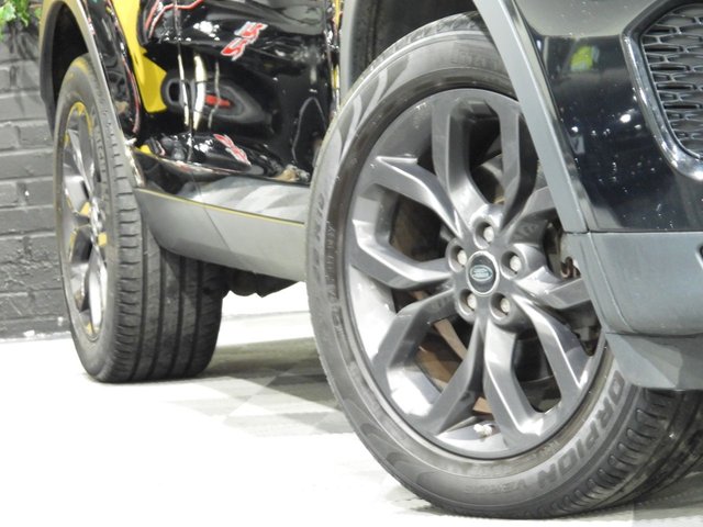 2018 Land Rover Discovery Sport 2L Landmark 5dr - Photo 2