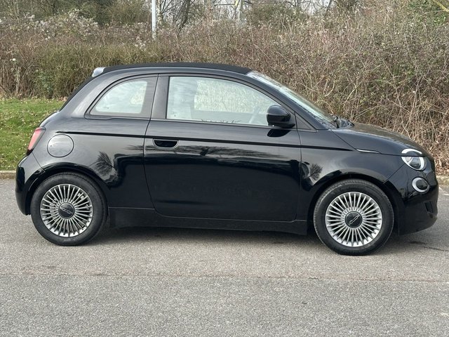 2021 FIAT 500e C - Photo 6