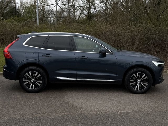 2021 VOLVO XC60 - Photo 6