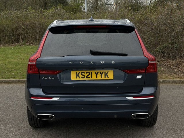 2021 VOLVO XC60 - Photo 4
