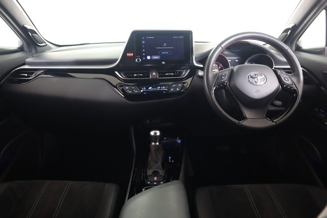2023 Toyota C-HR - Photo 12