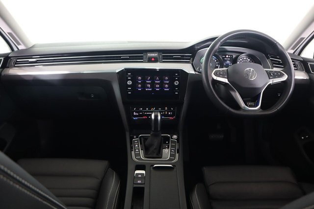 2021 Volkswagen Passat - Photo 11