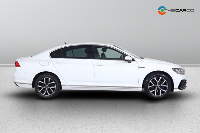 2021 Volkswagen Passat - Photo 9