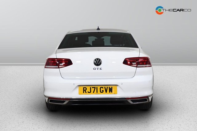 2021 Volkswagen Passat - Photo 8