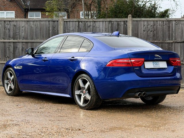 2018 Jaguar Xe - Photo 4