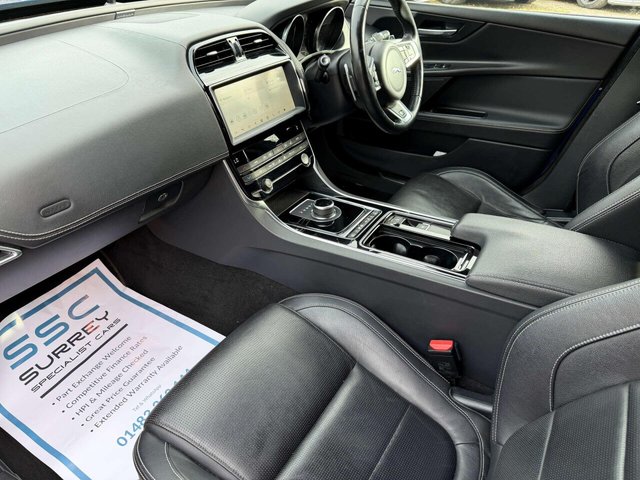 2018 Jaguar Xe - Photo 6