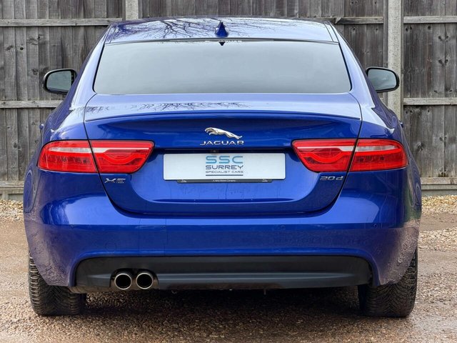 2018 Jaguar Xe - Photo 12