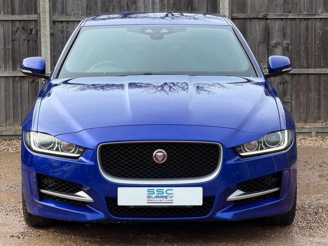 2018 Jaguar Xe - Photo 11
