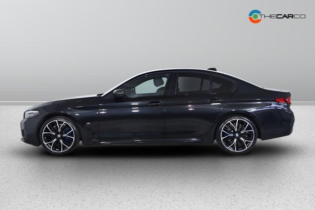 2021 BMW 5 Series - Photo 6