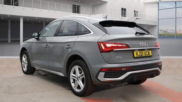 2021 Audi Q5 - Photo 3