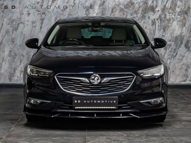 2017 Vauxhall Insignia - Photo 2