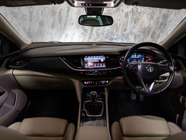 2017 Vauxhall Insignia - Photo 12