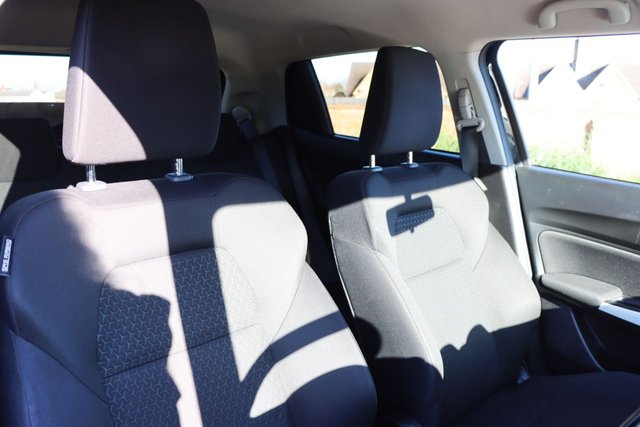 2017 SUZUKI SWIFT - Photo 11