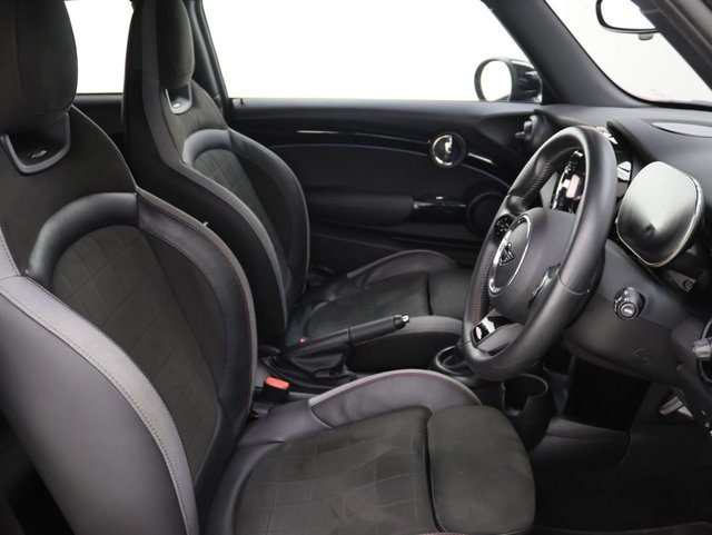 2023 MINI Hatch 1.5L Cooper Sport 3dr - Photo 12