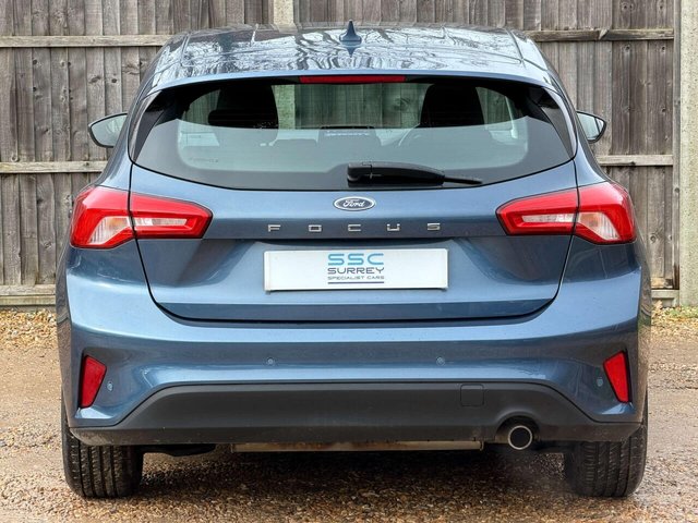 2018 Ford Focus - Photo 12