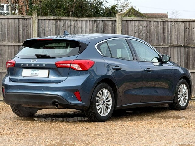 2018 Ford Focus - Photo 3