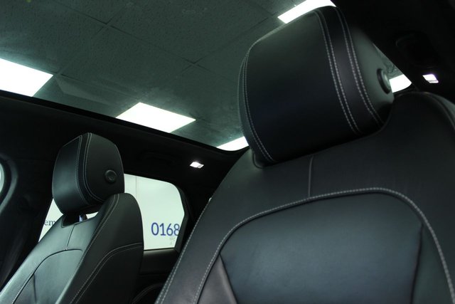 2020 JAGUAR F-PACE - Photo 10