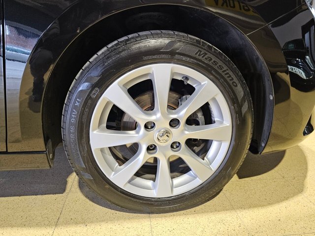 2022 Vauxhall Corsa 1.2L Design 5dr - Photo 8