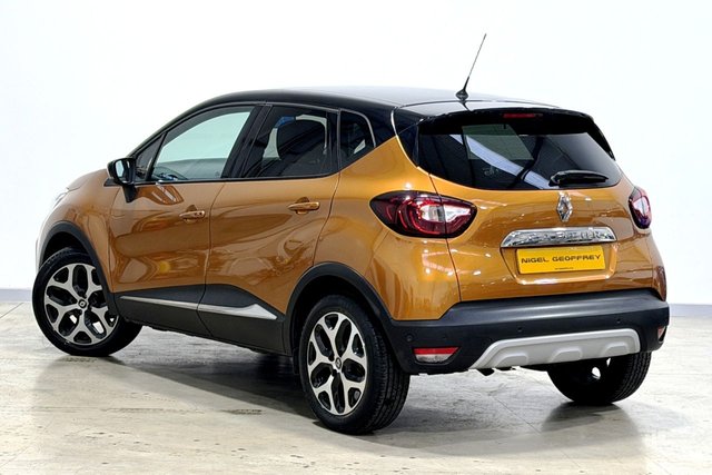 2019 RENAULT CAPTUR 0.9 TCe ENERGY GT Line SUV 5dr Petrol Manual Euro 6 (s/s) (90 ps) - Photo 2