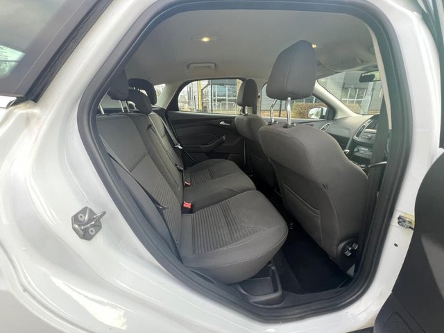 2015 Ford Focus - Photo 4