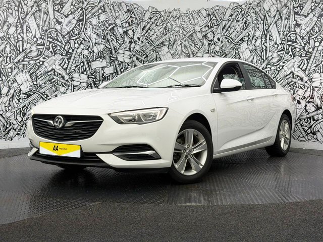2019 Vauxhall Insignia 1.5L Design 5dr - Photo 6