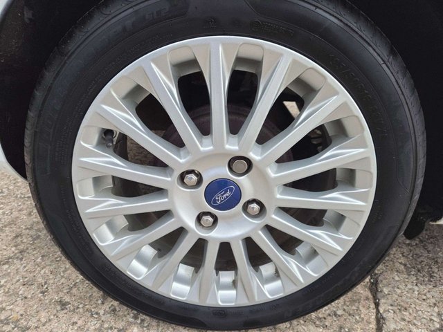 2015 FORD FIESTA 1.0T EcoBoost Titanium Hatchback 5dr Petrol Manual Euro 5 (s/s) (100 ps) - Photo 7