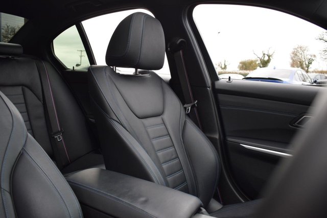 2020 BMW 3 Series 3L M Sport 4dr - Photo 5