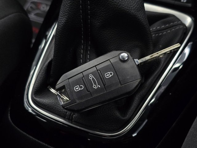 2020 VAUXHALL CORSA 1.2 SE Hatchback 5dr Petrol Manual Euro 6 (75 ps) - Photo 8