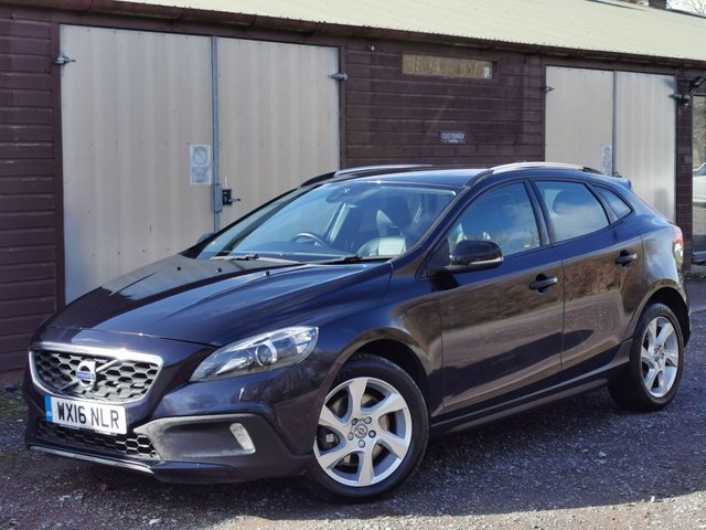 2016 16 Volvo V40 Cross Country 2.0 D3 Lux Nav Hatchback 5dr Diesel Manual Euro 6 (s/s) (150 ps)