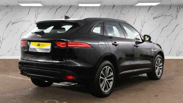 2019 Jaguar F-Pace 2L R-Sport 5dr - Photo 6