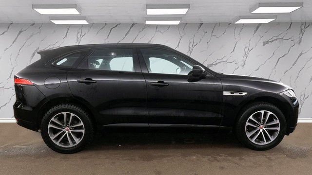 2019 Jaguar F-Pace 2L R-Sport 5dr - Photo 7