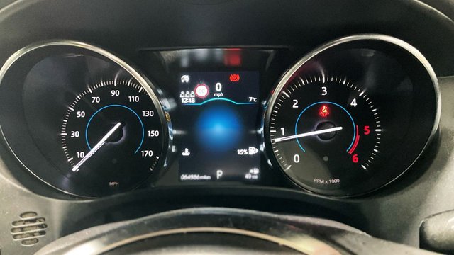 2019 Jaguar F-Pace 2L R-Sport 5dr - Photo 11