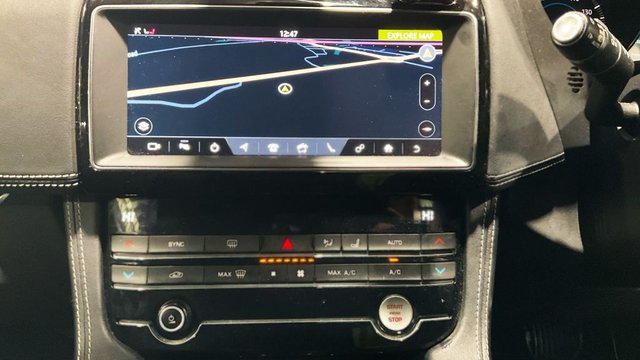 2019 Jaguar F-Pace 2L R-Sport 5dr - Photo 10