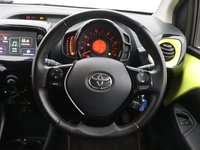 USED 2016 66 TOYOTA AYGO 1.0 VVT-i x-cite 3 Yellow Bi-Tone Hatchback 5dr Petrol Manual Euro 6 (68 ps) BLUETOOTH | REAR VIEW CAMERA