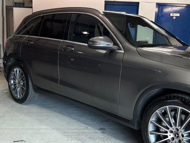 2017 MERCEDES-BENZ GLC 2017 3.0 GLC350d V6 AMG Line (Premium Plus) SUV 5dr Diesel G-Tronic 4MATIC Euro 6 (s/s) (258 ps) - Photo 3