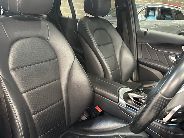2017 MERCEDES-BENZ GLC 2017 3.0 GLC350d V6 AMG Line (Premium Plus) SUV 5dr Diesel G-Tronic 4MATIC Euro 6 (s/s) (258 ps) - Photo 7