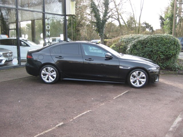 2019 JAGUAR XE 2.0 D180 R-Dynamic S Saloon 4dr Diesel Auto Euro 6 (s/s) (180 ps) - Photo 3