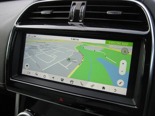 2019 JAGUAR XE 2.0 D180 R-Dynamic S Saloon 4dr Diesel Auto Euro 6 (s/s) (180 ps) - Photo 4