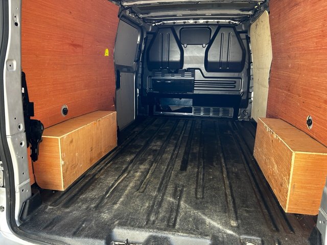 2023 Ford Transit Custom 2L Limited 5dr - Photo 10