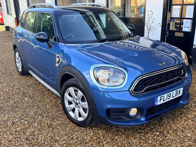 2019 COUNTRYMAN 1.5 7.6KWH GPF COOPER S E SUV 5DR PETROL PLUG IN HYBRID... photo