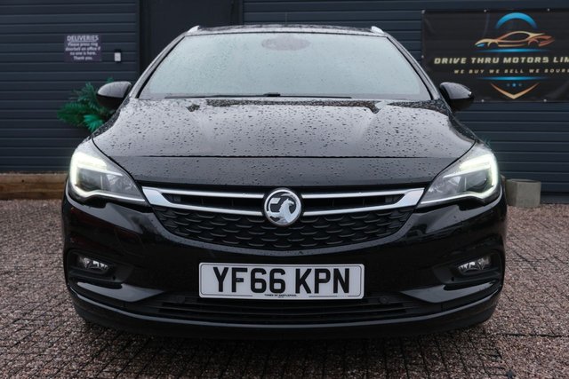 2016 VAUXHALL ASTRA 2016 1.6 CDTi BlueInjection SRi Sports Tourer 5dr Diesel Manual Euro 6 (s/s) (136 ps) - Photo 2