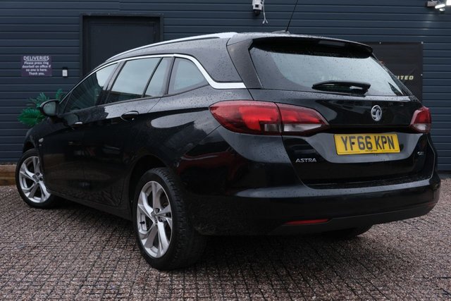 2016 VAUXHALL ASTRA 2016 1.6 CDTi BlueInjection SRi Sports Tourer 5dr Diesel Manual Euro 6 (s/s) (136 ps) - Photo 4