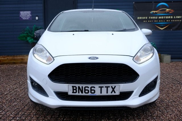 2016 FORD FIESTA 2016 1.0T EcoBoost ST-Line Hatchback 3dr Petrol Manual Euro 6 (s/s) (125 ps) - Photo 2