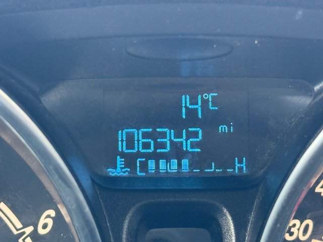 2014 Ford Fiesta 1L Zetec S 3dr - Photo 4