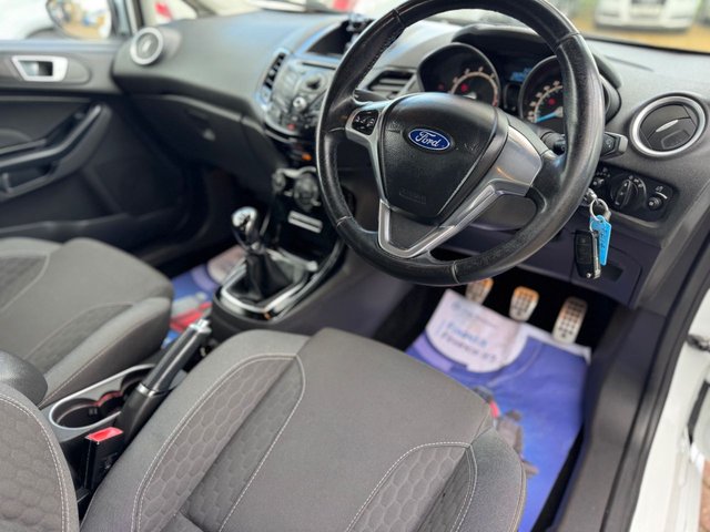2014 Ford Fiesta 1L Zetec S 3dr - Photo 2