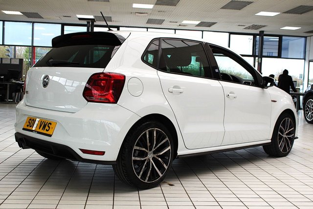 2016 VOLKSWAGEN POLO 1.8 TSI BlueMotion Tech GTI Hatchback 5dr Petrol Manual Euro 6 (s/s) (192 ps) - Photo 12