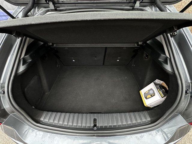 2021 BMW 1 SERIES - Photo 11