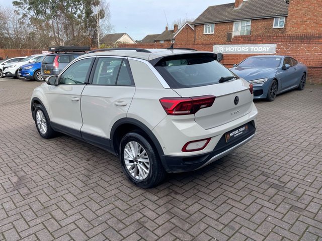 2023 VOLKSWAGEN T-ROC 1.0 TSI Life SUV 5dr Petrol Manual Euro 6 (s/s) (110 ps) - Photo 5