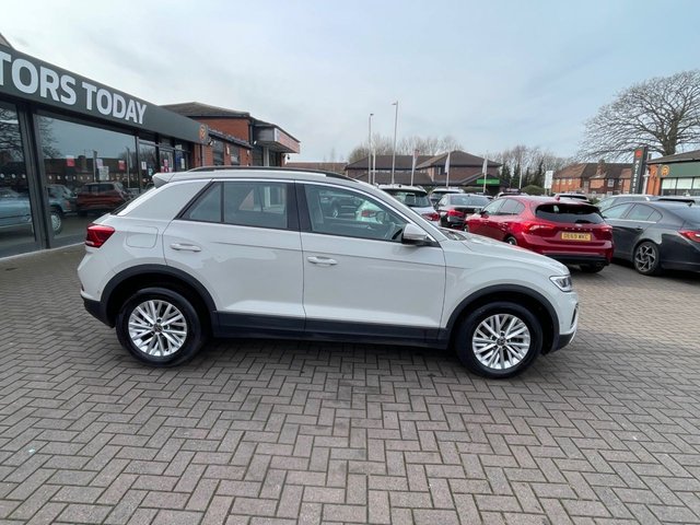 2023 VOLKSWAGEN T-ROC 1.0 TSI Life SUV 5dr Petrol Manual Euro 6 (s/s) (110 ps) - Photo 3