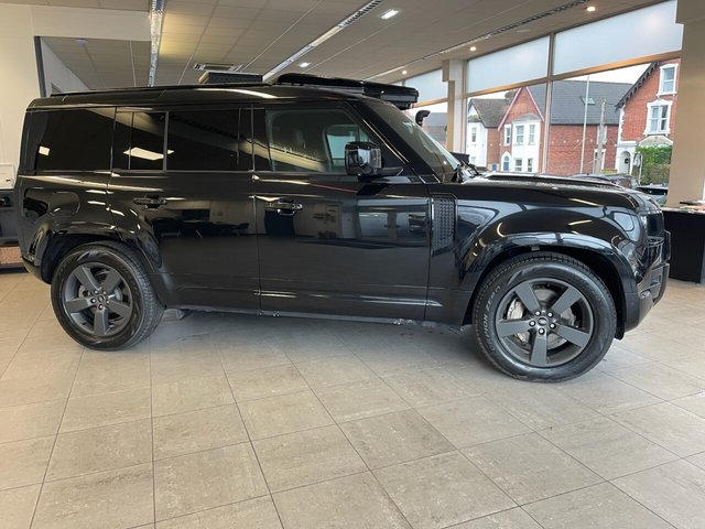 View our LAND ROVER DEFENDER